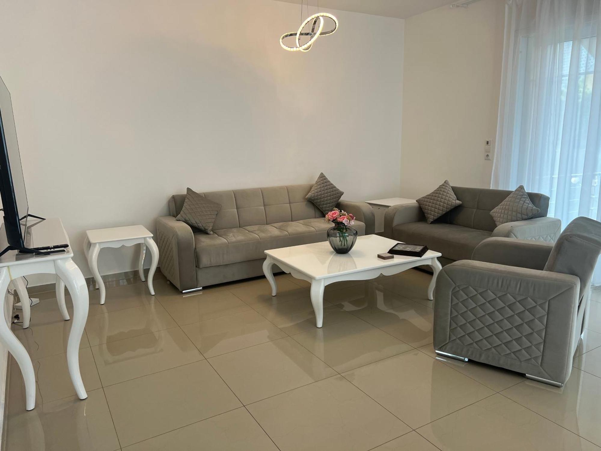 Appartamento Luxus-doppelhaushaelfte Im Ruhigen Blumenviertel